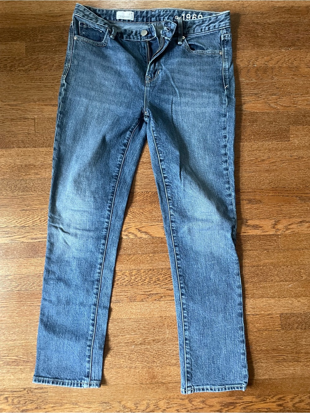 GAP Women's Straight Leg Jeans - Faded Blue Denim